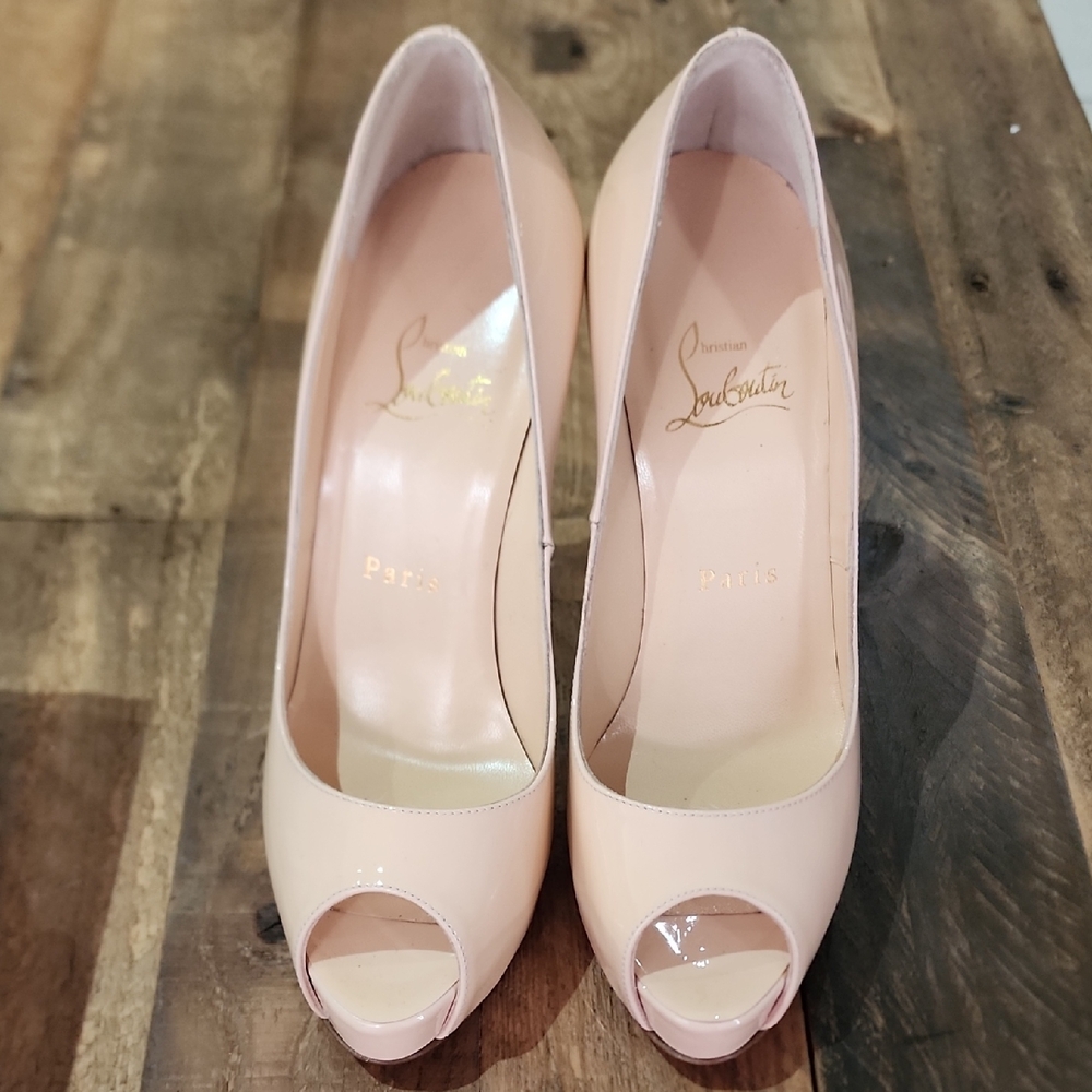 Christian Louboutin Women's Peep Toe Heels - Nude